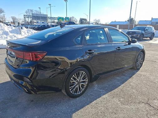 2023 Kia Forte GT-Line