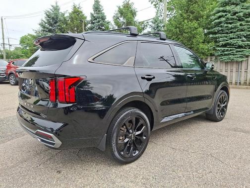 2022 Kia Sorento SX