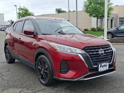 2022 Nissan Kicks SV