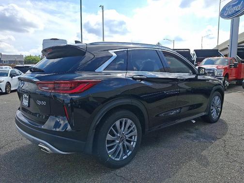 2025 INFINITI QX50 Luxe