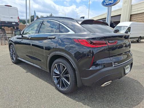 2025 INFINITI QX55 LUXE