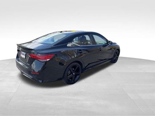 Black 2023 Nissan Sentra SR
