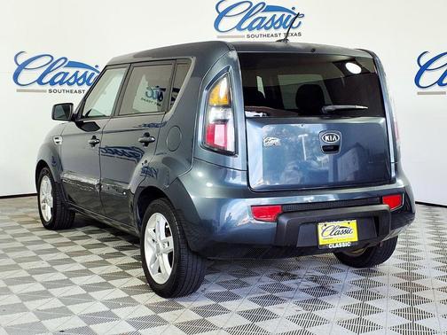 2011 Kia Soul +