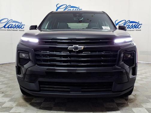 Mosaic Black Metallic 2026 Chevrolet Traverse LT