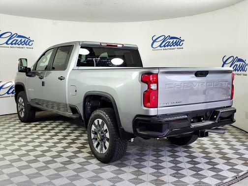 2026 Chevrolet Silverado 2500 Custom