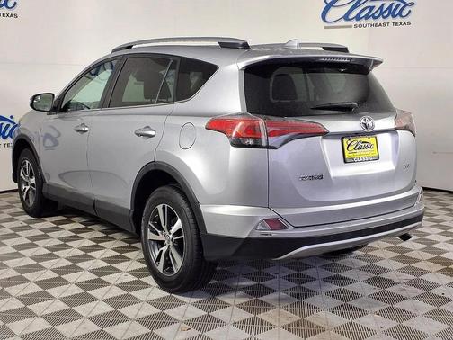Silver Sky Metallic 2017 Toyota RAV4 XLE