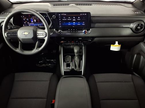 2025 Chevrolet Colorado WT