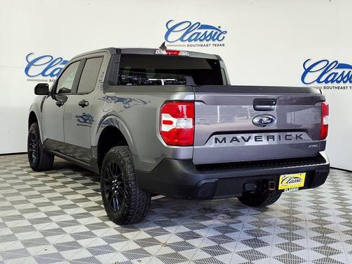 Carbonized Gray Metallic 2023 Ford Maverick XL