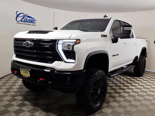 Summit White 2025 Chevrolet Silverado 2500 LT