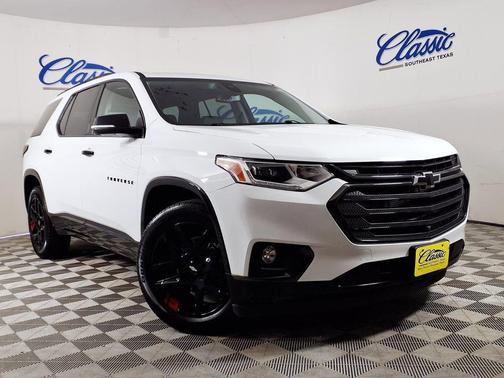 Summit White 2021 Chevrolet Traverse Premier