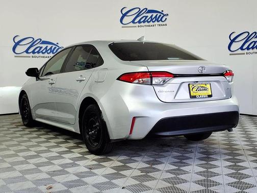 Classic Silver Metallic 2024 Toyota Corolla LE