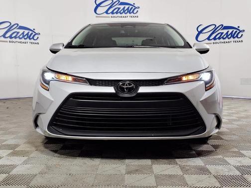 Classic Silver Metallic 2024 Toyota Corolla LE