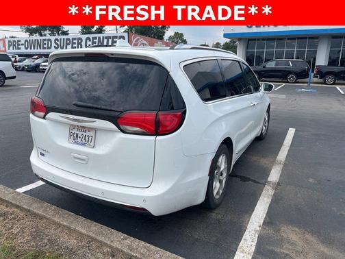 2020 Chrysler Pacifica Touring L