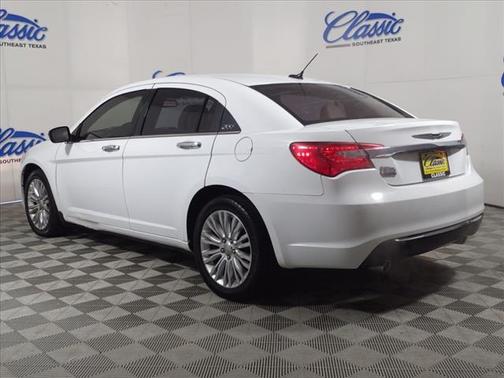 2011 Chrysler 200 Limited