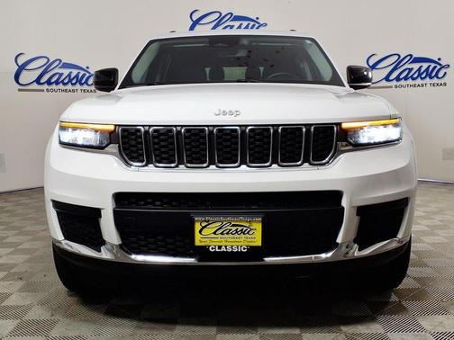 Bright White Clearcoat 2022 Jeep Grand Cherokee L Laredo