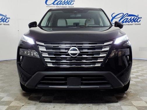 Super Black 2025 Nissan Rogue SV