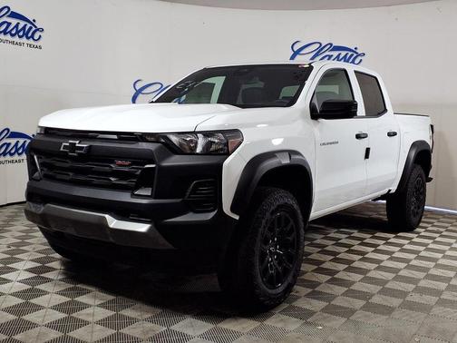 Summit White 2026 Chevrolet Colorado Trail Boss