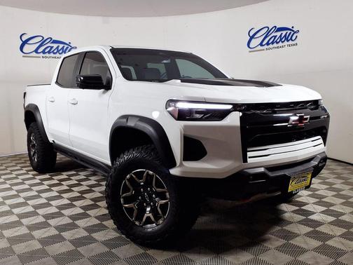 Summit White 2024 Chevrolet Colorado ZR2
