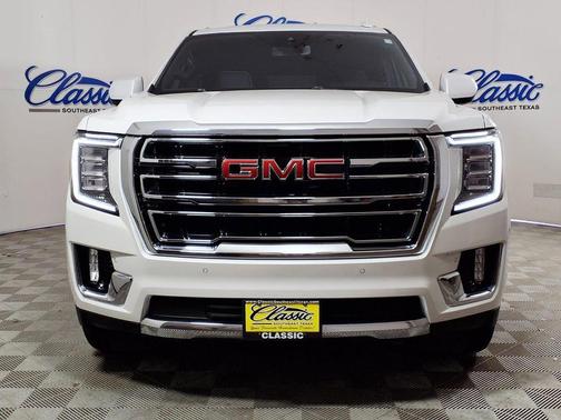 White Frost Tricoat 2023 GMC Yukon SLT