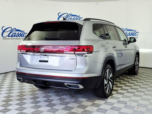 2024 Volkswagen Atlas 2.0T SE w/Technology 4MOTION
