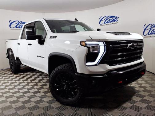 Summit White 2026 Chevrolet Silverado 2500 LT