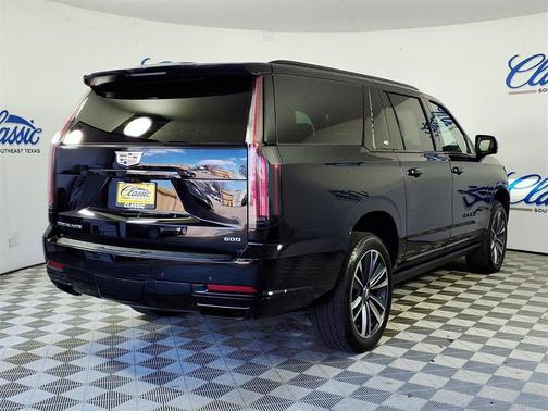 2025 Cadillac Escalade ESV Sport