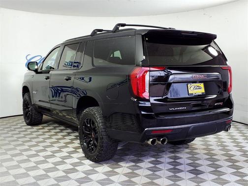 2022 GMC Yukon XL 4WD AT4