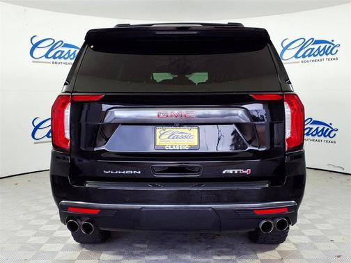 2022 GMC Yukon XL 4WD AT4