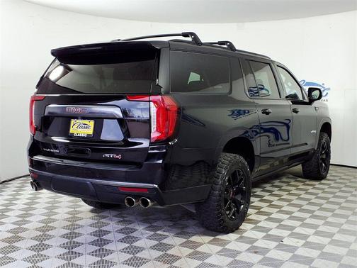 2022 GMC Yukon XL 4WD AT4