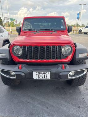 2024 Jeep Gladiator Sport