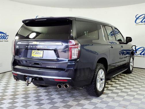 2023 Chevrolet Suburban Premier