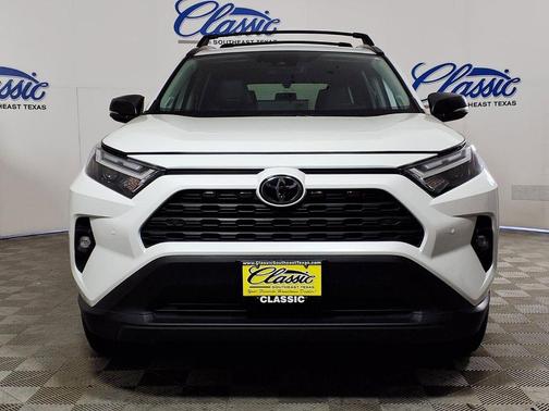 Wind Chill Pearl 2024 Toyota RAV4 XLE Premium