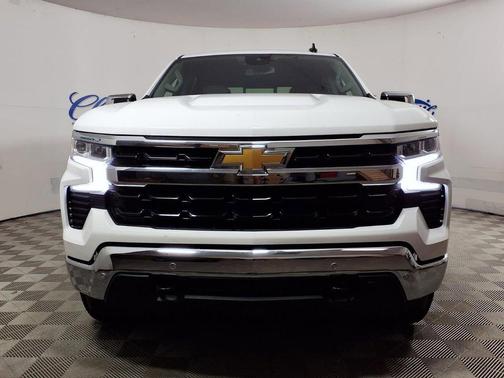 Summit White 2026 Chevrolet Silverado 1500 LT