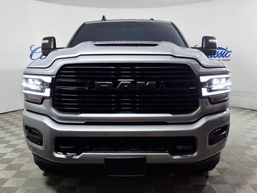Billet Silver Metallic Clearcoat 2024 RAM 2500 Laramie Crew Cab 4x4 6'4' Box
