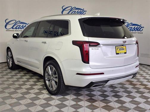 2024 Cadillac XT6 Premium Luxury FWD