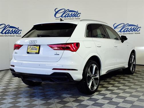 2021 Audi Q3 45 S line Premium