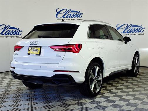 2021 Audi Q3 45 S line Premium