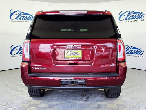 Red 2017 GMC Yukon SLT