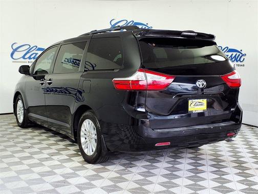 2015 Toyota Sienna XLE