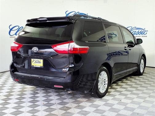 2015 Toyota Sienna XLE