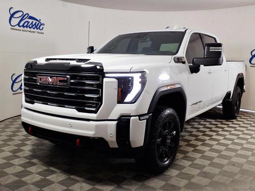 Summit White 2025 GMC Sierra 2500 AT4