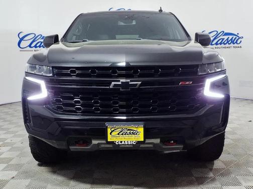Black 2023 Chevrolet Suburban 4WD Z71