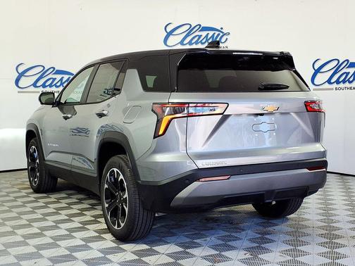 Sterling Gray Metallic 2026 Chevrolet Equinox 1LT