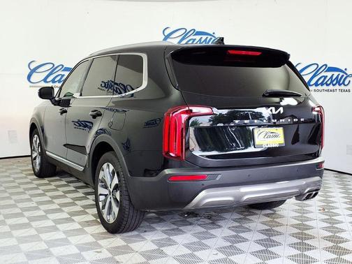 Ebony Black 2022 Kia Telluride EX