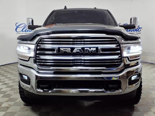 2021 RAM 2500 Laramie Crew Cab 4x4 6'4' Box