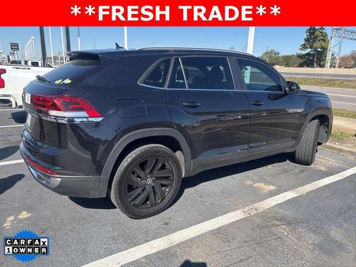 2022 Volkswagen Atlas Cross Sport 2.0T SE w/Technology