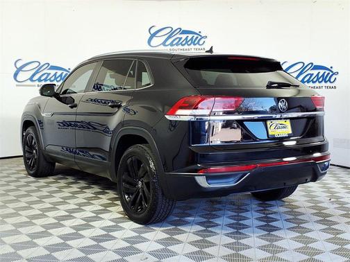 2022 Volkswagen Atlas Cross Sport 2.0T SE w/Technology