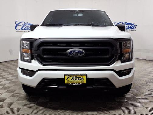 Oxford White 2023 Ford F-150 XLT