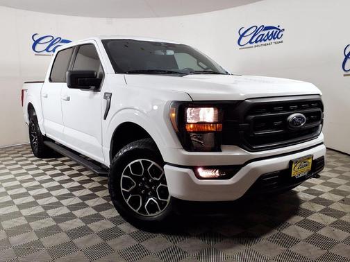 Oxford White 2023 Ford F-150 XLT