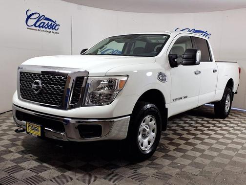 2018 Nissan Titan XD SV